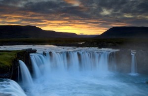 Dettifoss-en-Islandia-el-salto-de-agua-mas-grande-en-europa