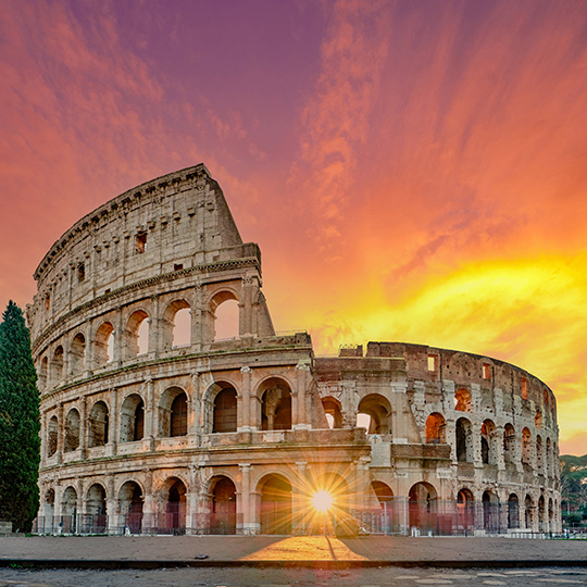 Foto del Coliseo de Roma, en Italia, destino turístico que se puede visitar con una visa de turismo