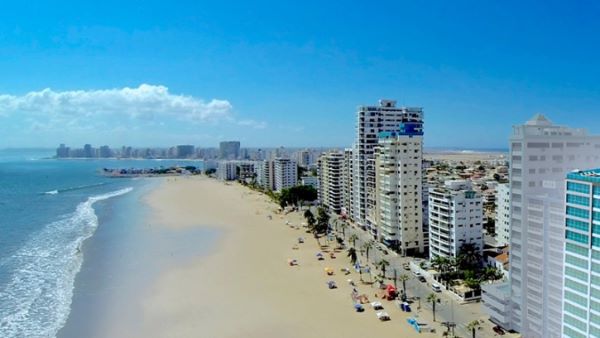 Playa de Chipipe en Salinas, Ecuador